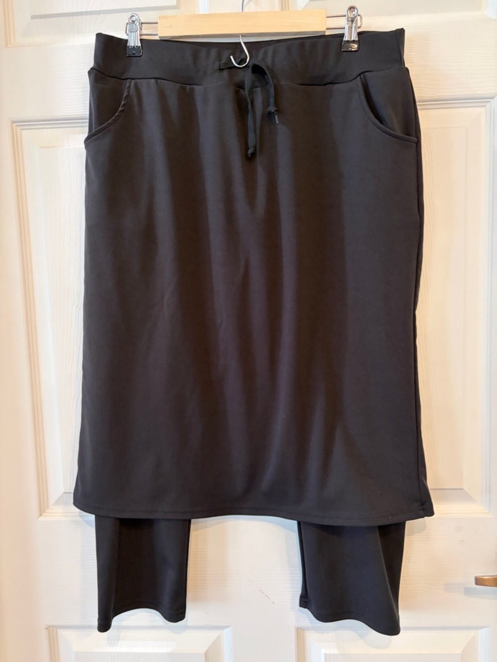 Black Pull-On Midi Skirt with Drawstring Waist and Leggings
